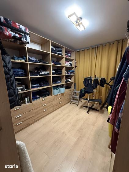 Apartament cu 4 camere în Străulești