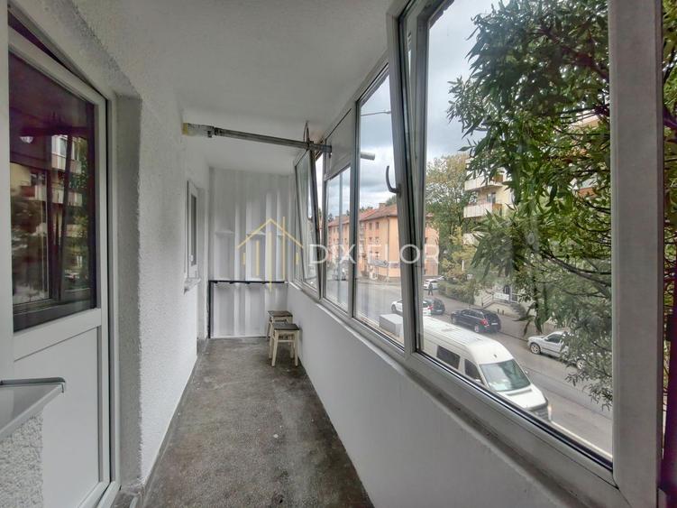 Apartament cu 3 camere decomandat, mobilat în 22 Decembrie 1989