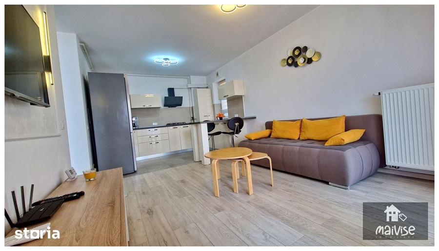 Apartament cu 2 camere decomandat în Tractorul