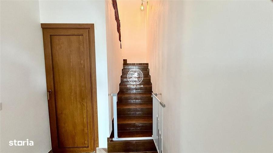 Casă cu 4 camere în Popricani