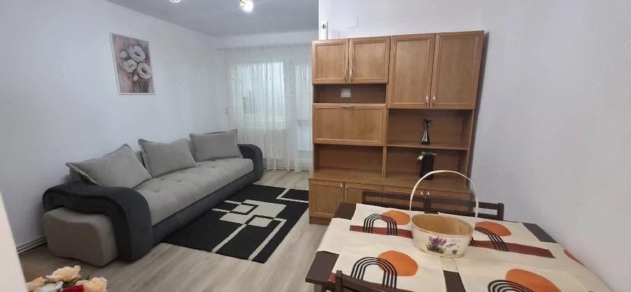 Garsonieră decomandată în Central