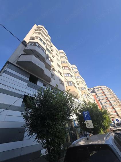 Apartament cu 2 camere semidecomandat în 1 Mai