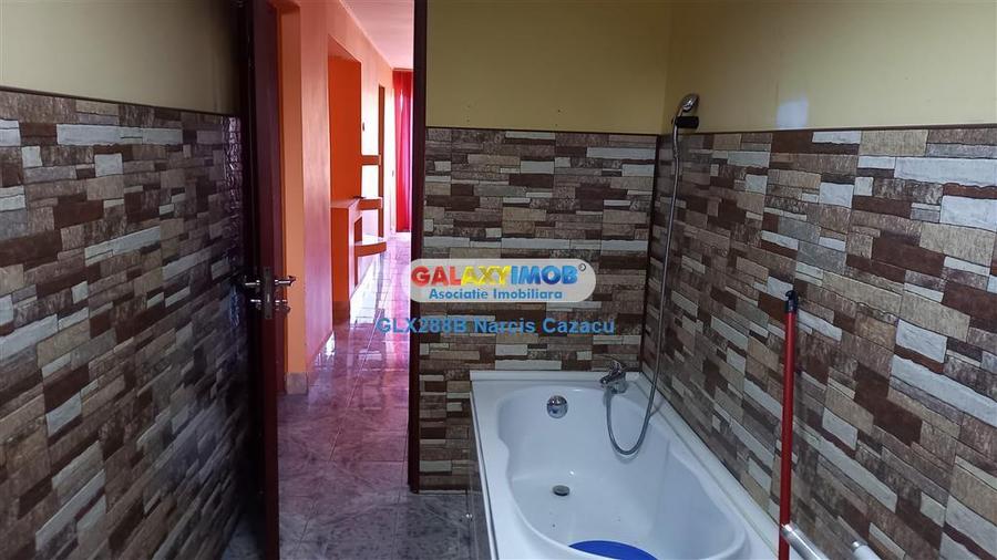 Casă cu 7 camere cu Teren 359 Mp în 1 Mai
