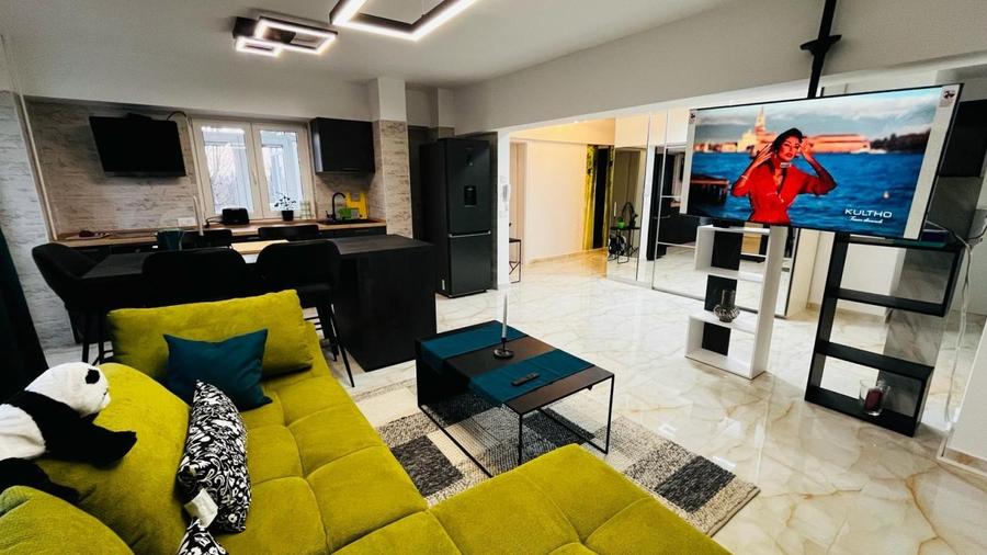 Apartament cu 3 camere decomandat în Băneasa — fotografia 3