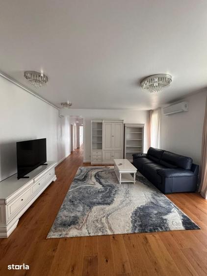 Apartament cu 4 camere, mobilat în Băneasa
