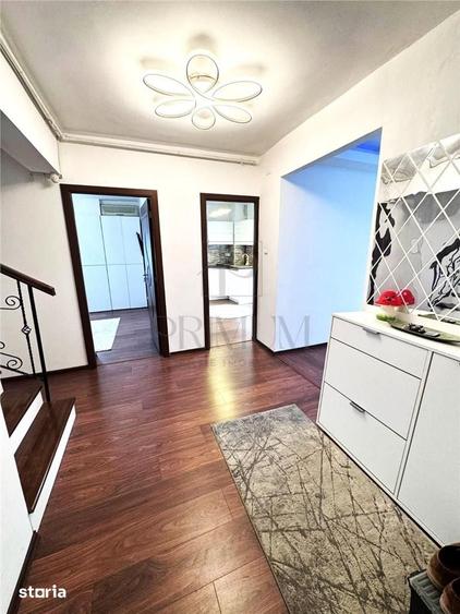 Apartament cu 5 camere decomandat în Lunei