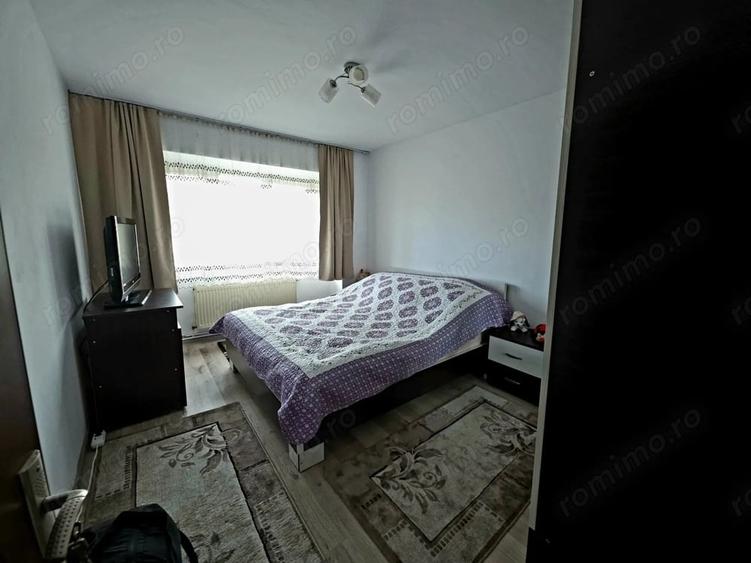Apartament cu 4 camere semidecomandat în Central