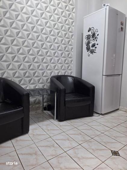 Garsonieră decomandată în