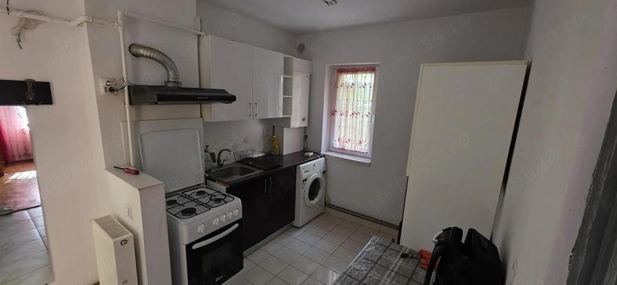 Apartament cu 2 camere decomandat în Gruia
