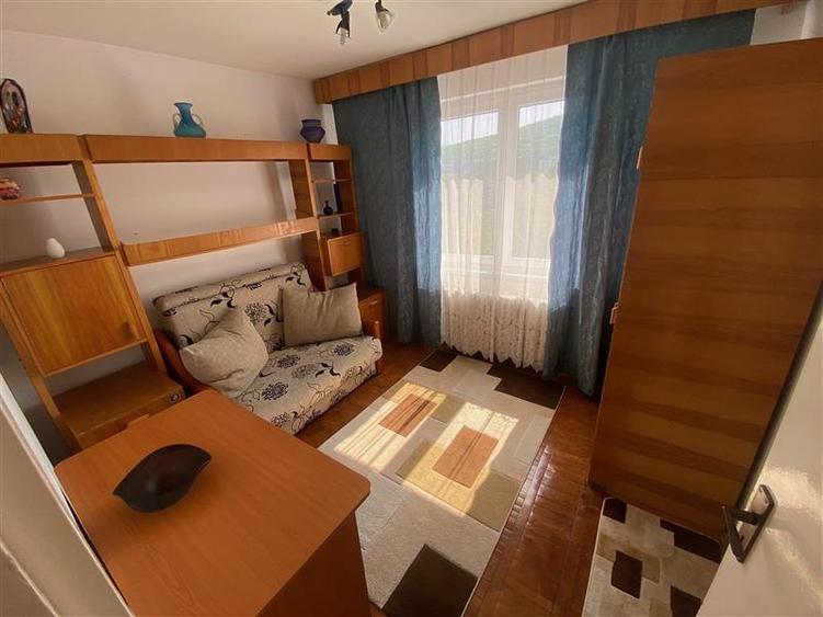 Apartament cu 2 camere decomandat în 7 Noiembrie