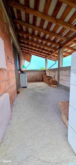 Casă cu 3 camere cu Teren 796 Mp în Vâlcea