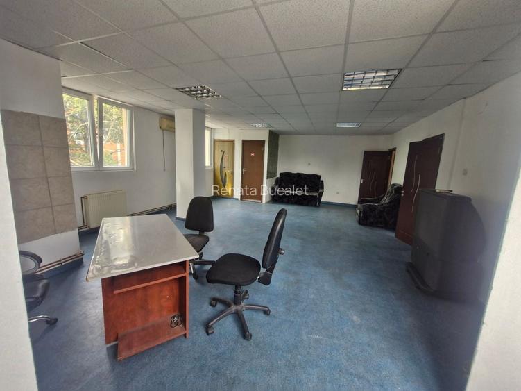 Bulevardul Basarabia // Spațiu Comercial // 3 Birouri