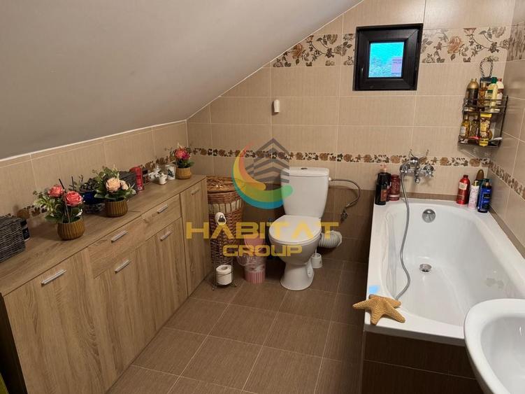 Casă individuală cu 4 camere cu Canalizare în Central