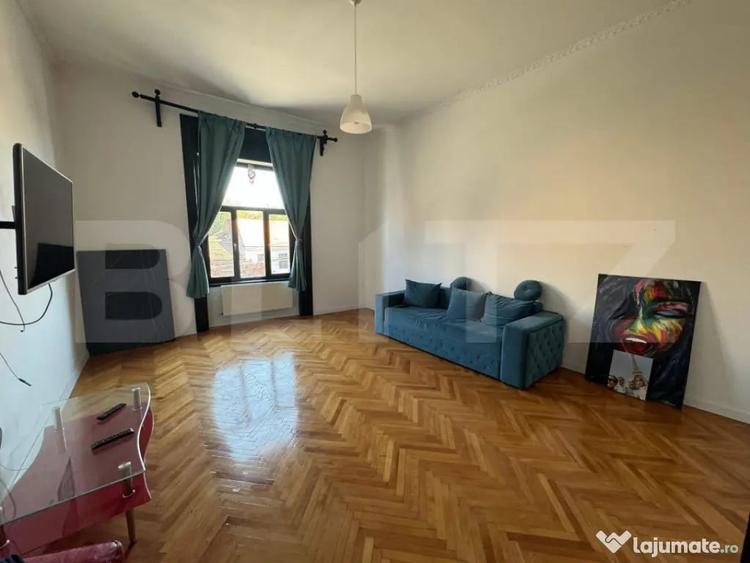 Apartament cu 3 camere decomandat în Central