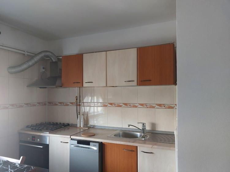 Apartament cu 2 camere decomandat în Inel I