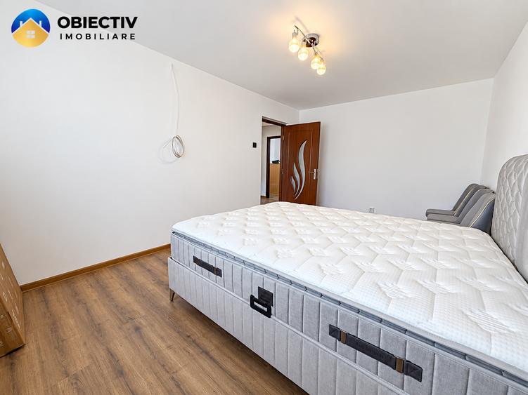 Apartament cu 4 camere decomandat în Mărăței