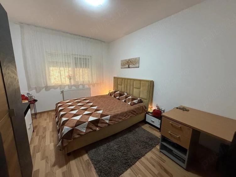 Apartament cu 3 camere decomandat în Sânandrei