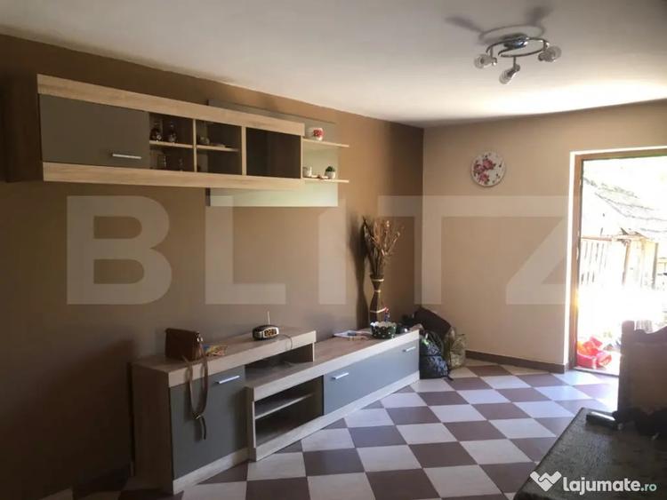 Casă cu 2 camere cu Teren 3700 Mp în Supur