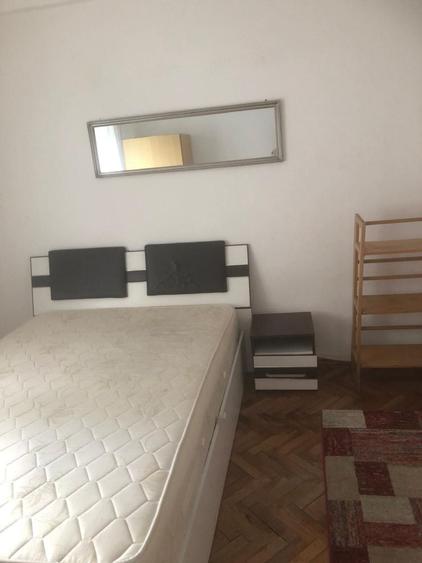 Apartament cu 3 camere decomandat în Dosu Bricii
