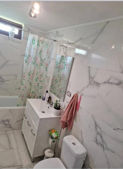 Casă cu Teren 1600 Mp în Călinești