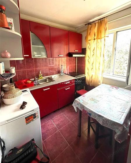 Apartament cu 2 camere nedecomandat în Decebal