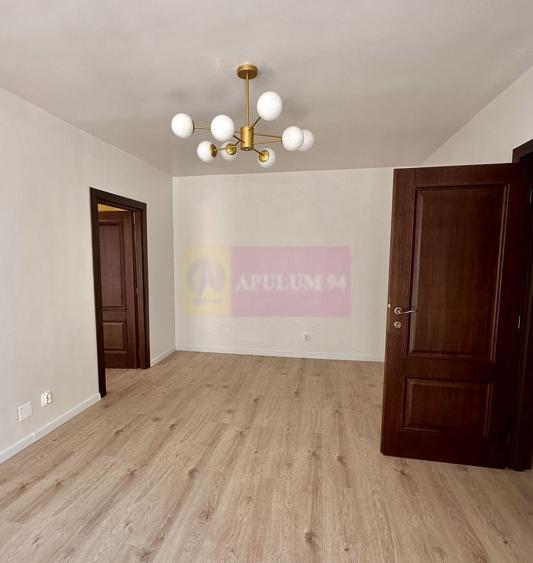 Apartament cu 4 camere semidecomandat în Ștefan cel Mare