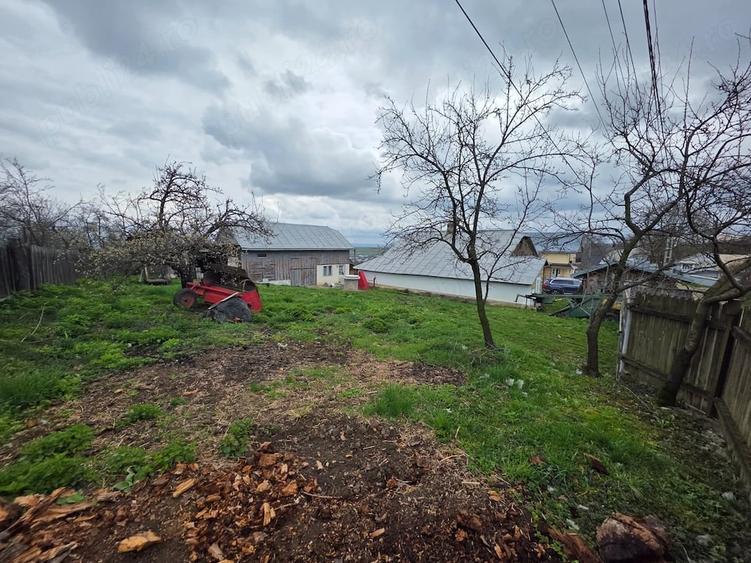 Casă cu 2 camere cu Teren 2270 Mp în Bosanci