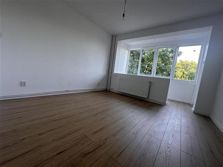 Apartament cu 2 camere decomandat în Circumvalațiunii