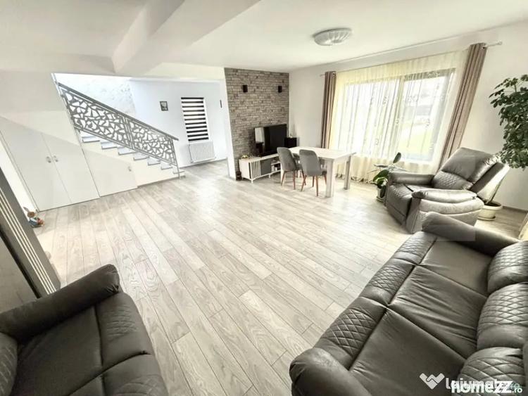 Casă cu 4 camere cu Teren 1000 Mp în Săcueni