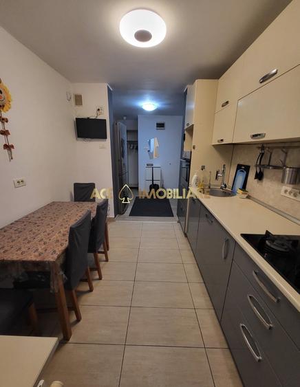 Apartament cu 3 camere decomandat, mobilat în Dristor