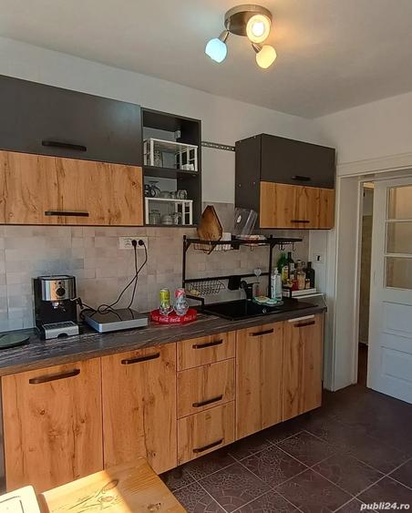 Casă cu 5 camere cu Teren 2509 Mp în Icoana