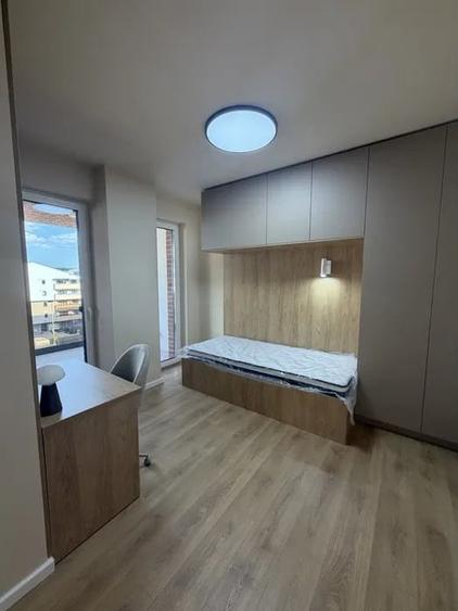 Apartament cu 3 camere decomandat, mobilat în Florești
