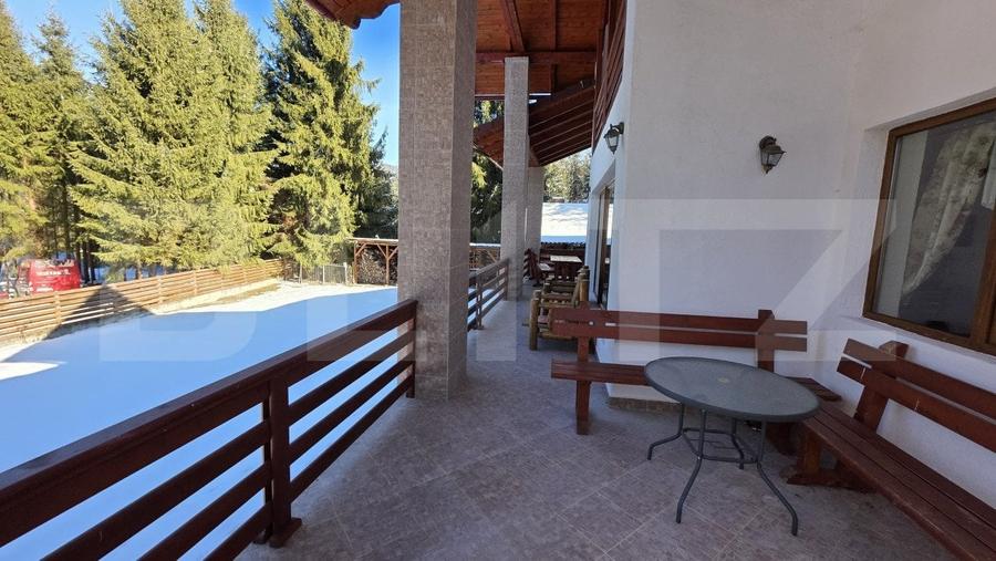Casă individuală cu 8 camere cu Canalizare în Exterior Est