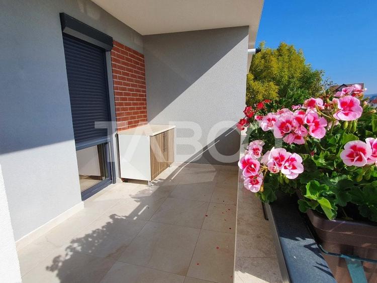 Apartament cu 2 camere decomandat, mobilat în Turnișor