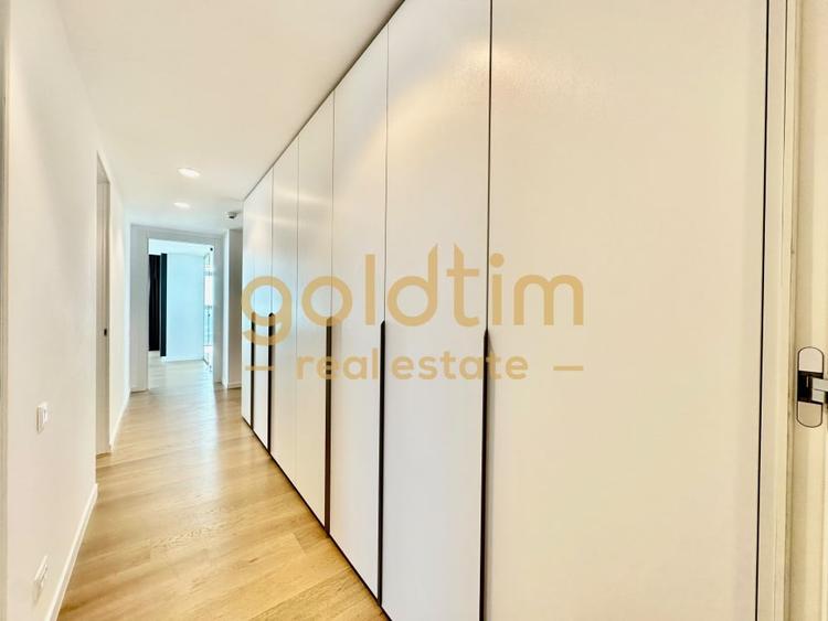 Apartament cu 4 camere semidecomandat, mobilat în Floreasca
