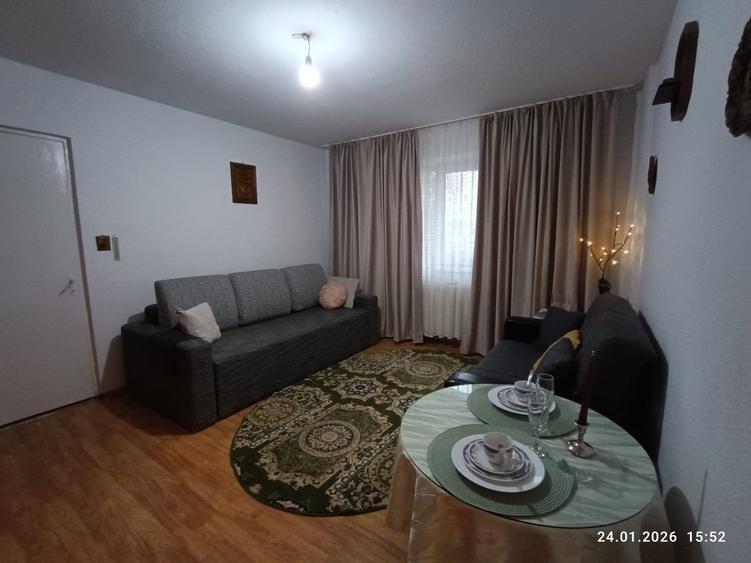 Apartament cu 2 camere semidecomandat în Berceni