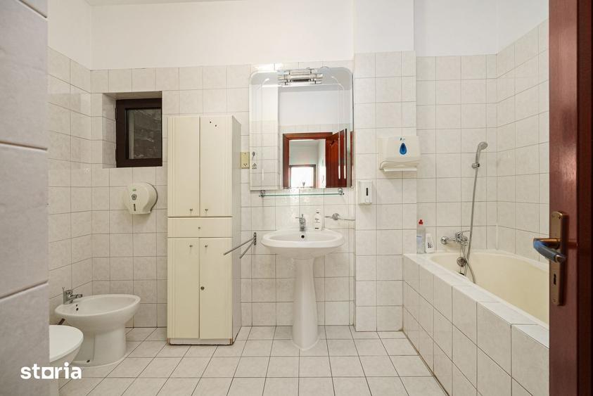 Casă cu 5 camere cu Teren 100 Mp în Cotroceni