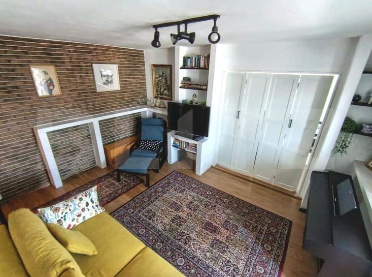 Apartament cu 4 camere semidecomandat, mobilat în Centrul Civic