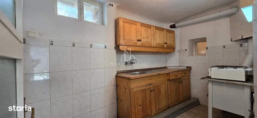 Casă cu 4 camere în Central
