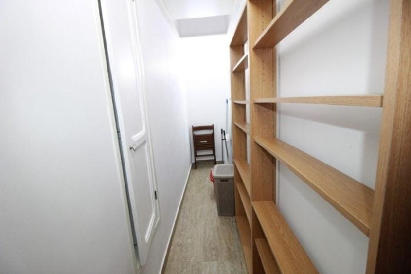 Apartament cu 2 camere semidecomandat, mobilat în Romană