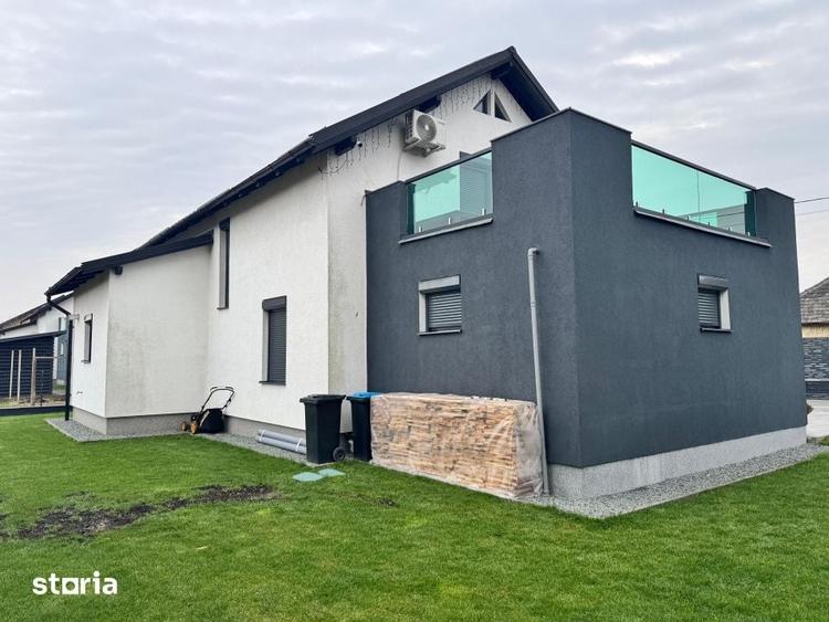 Casă cu 6 camere cu Teren 900 Mp în Satulung