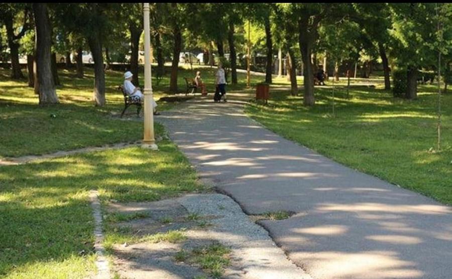 Apartament cu 2 camere decomandat, mobilat în Tomis Nord
