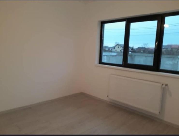 Casă cu 3 camere în Ciorogârla