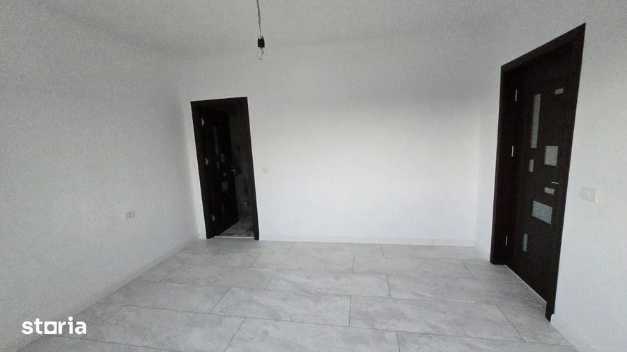 Casă cu 3 camere cu Teren 455 Mp în Corbu