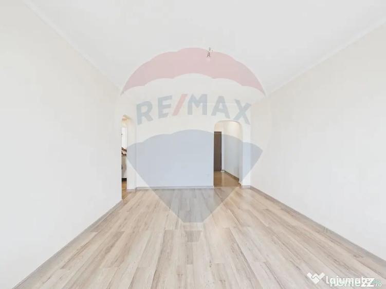 Apartament cu 3 camere decomandat în Lujerului