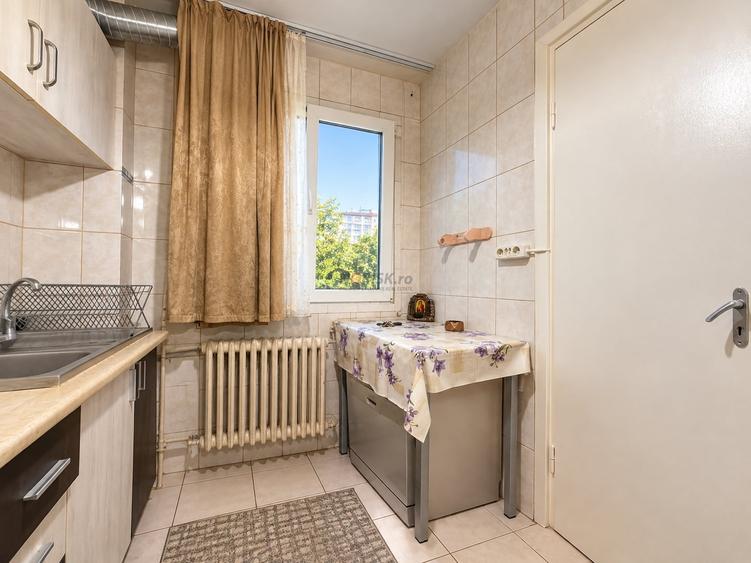 Apartament cu 3 camere semidecomandat, mobilat în Nicolae Grigorescu