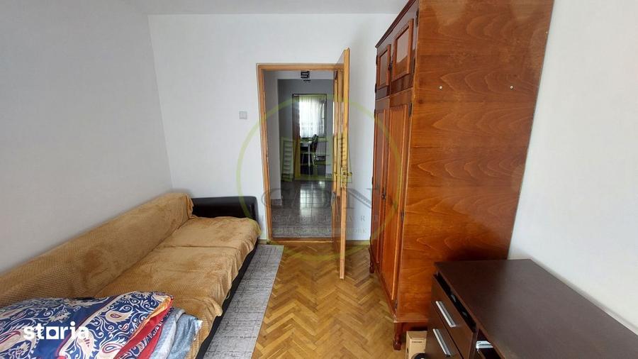 Apartament cu 3 camere decomandat, mobilat în Calea București