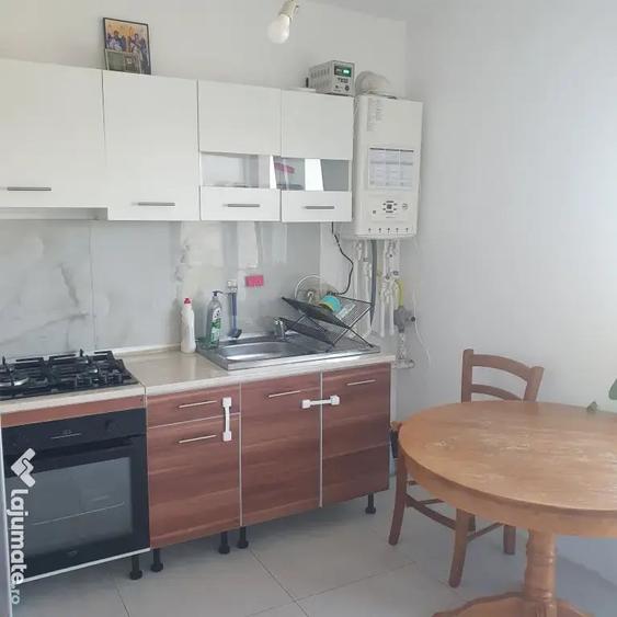 Casă cu 3 camere în Berceni