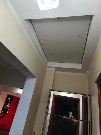 Apartament cu 4 camere decomandat în Central