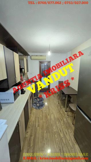 Apartament cu 3 camere decomandat în Prundu